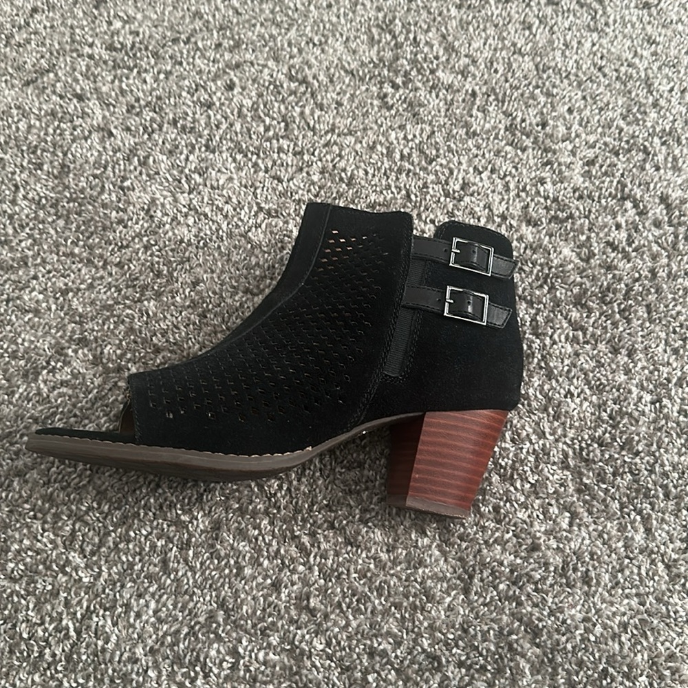 Vionic Booties - Picture 10 of 11